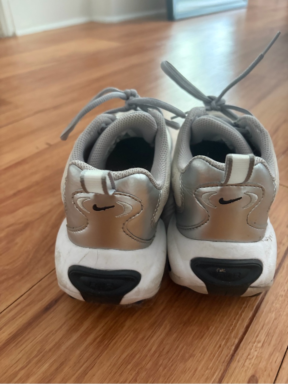 Nike White & Silver Women's Sneakers - Picture 4 of 10